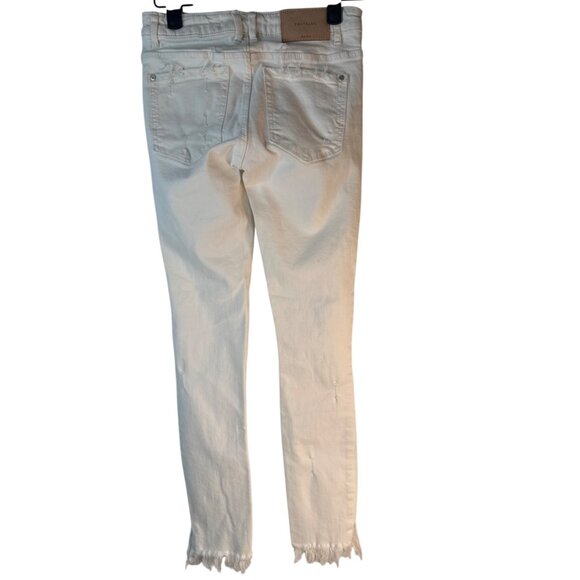 2/$30 ZARA  Size 2 Trafaluc  Distressed White Skinny Jeans - Picture 3 of 13